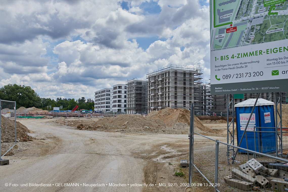 28.06.2023 - Baustelle Alexisquartier - neue DEMOS-Hinweisschilder